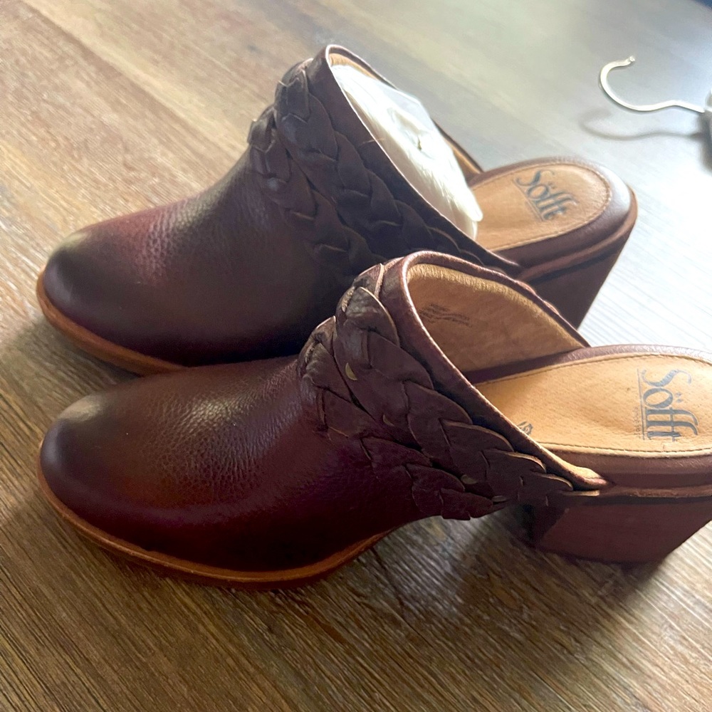 Clogs